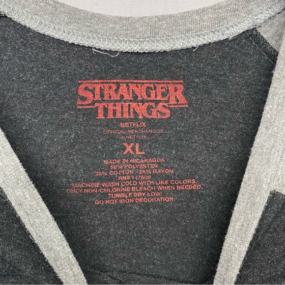 Stranger Things Top Black & Gray Size | XL - Picture 3 of 8